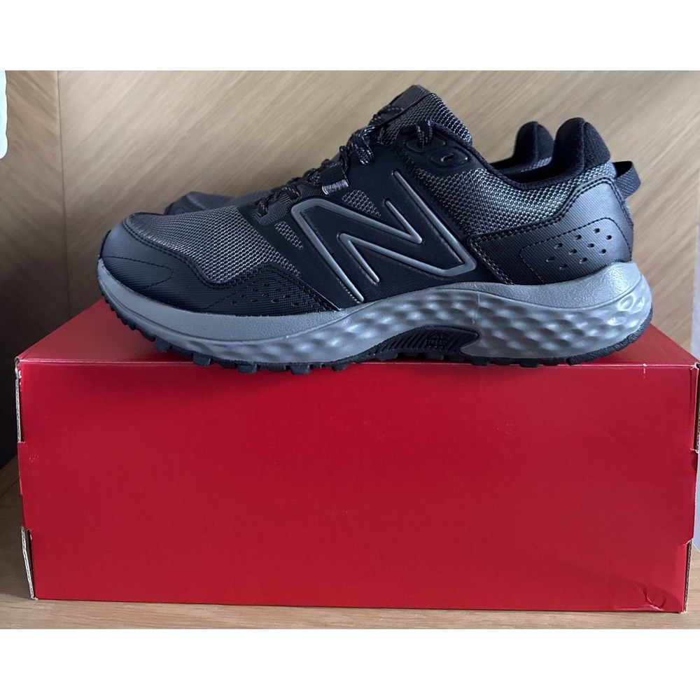 New Balance 410 v8 Men's Sneakers - BLACK - Size 11.5 D - BRAND NEW IN BOX